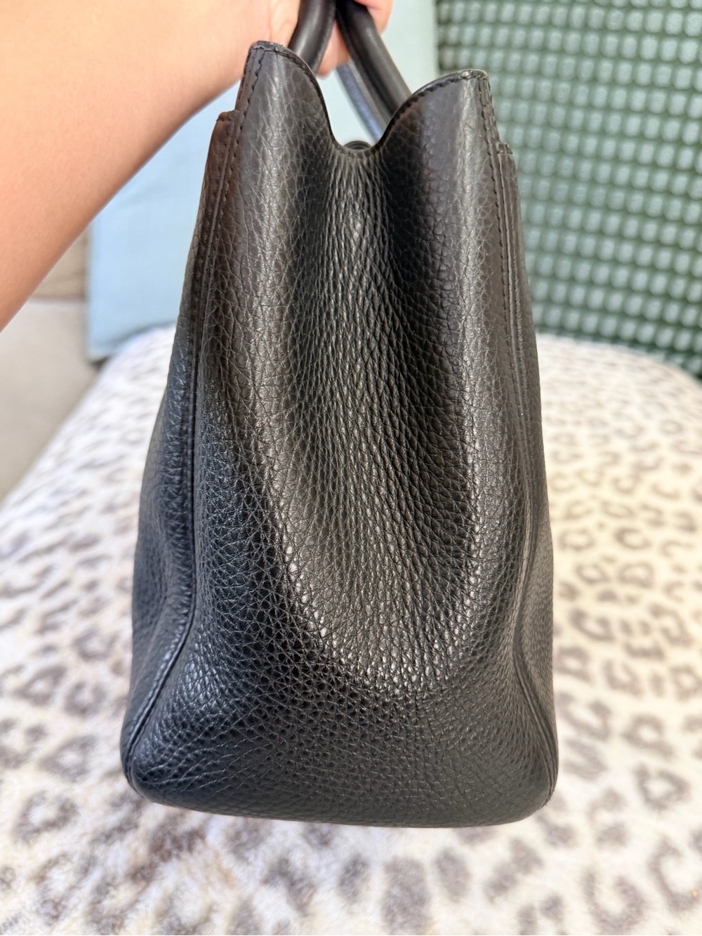 Chanel Executive cert tote caviar leather with gold hardware - Picture 8 of 16